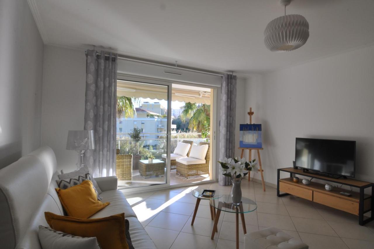 Elegant One-Bedroom Apartment With Swimming Pool - Stayinantibes - Le Vallon Exterior photo